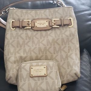 Mk bodycross purse and wallet